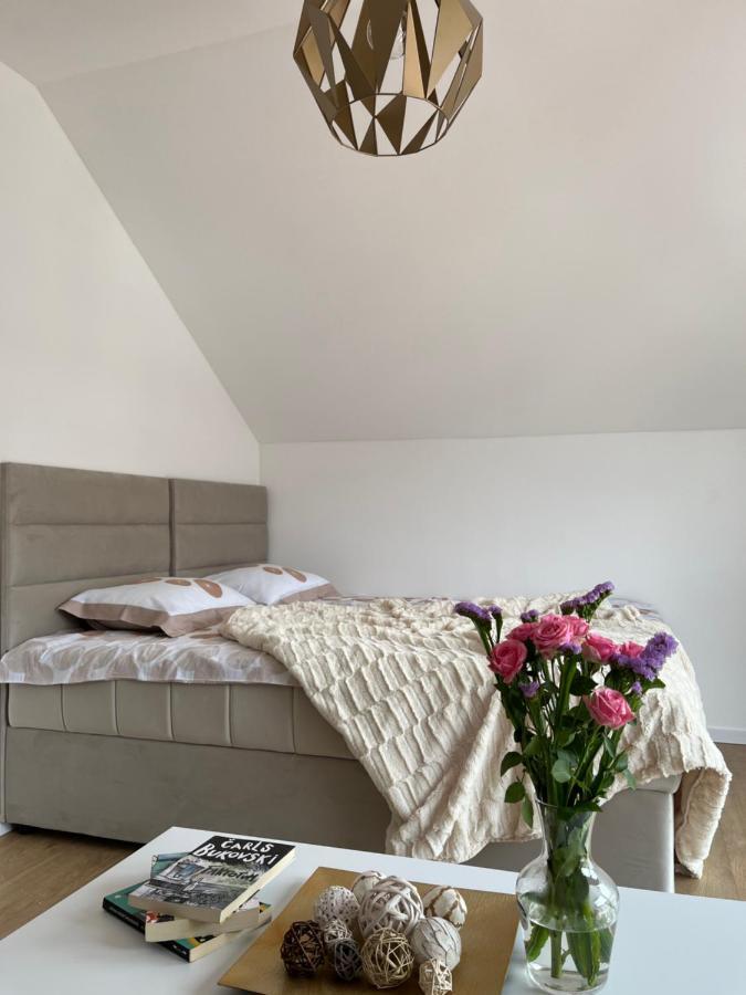 Vista Apart Pluzine Bagian luar foto