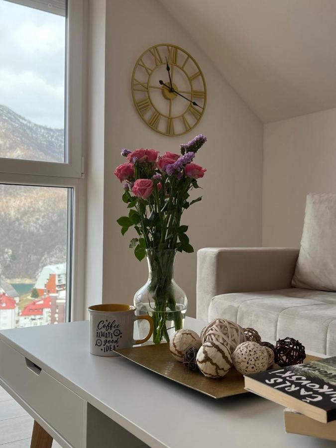 Vista Apart Pluzine Bagian luar foto