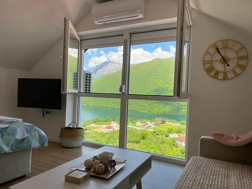 Vista Apart Pluzine Bagian luar foto