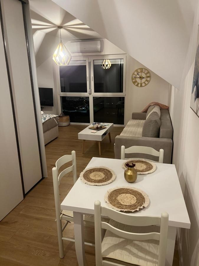 Vista Apart Pluzine Bagian luar foto